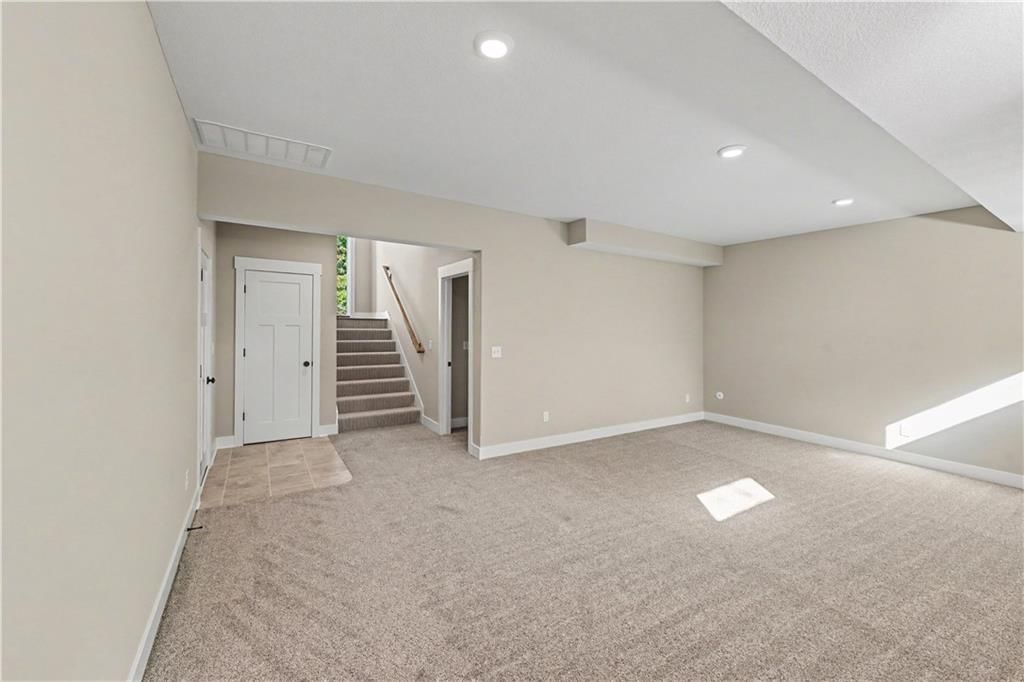Photo 22 of 33 - 12408 Morgan Street, Excelsior Springs, MO 64024