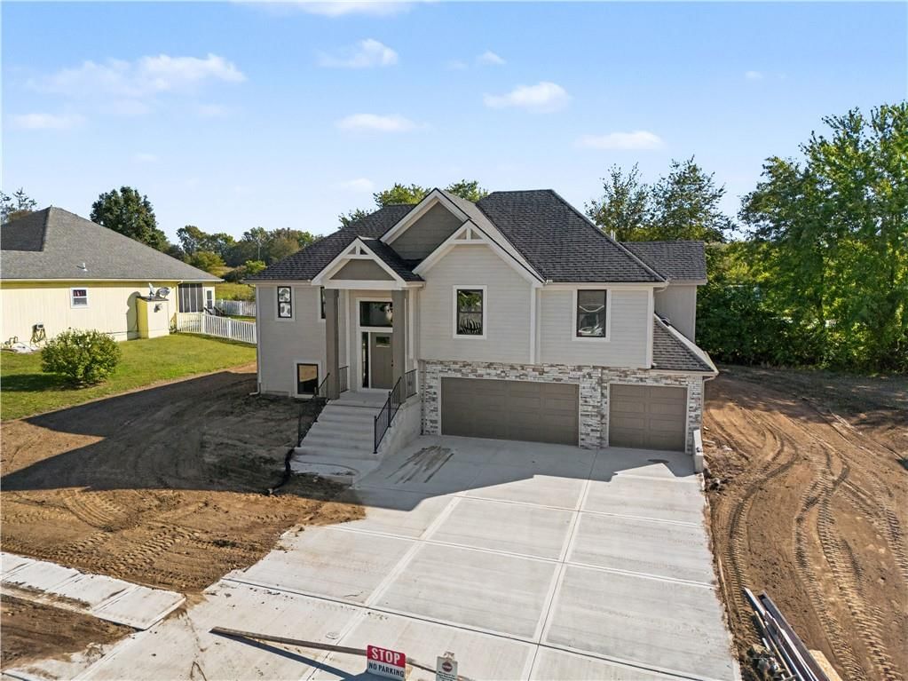 12408 Morgan Street, Excelsior Springs, MO: listing photo 3