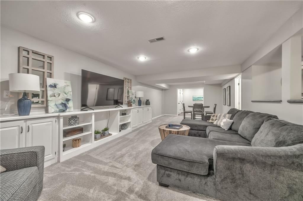 10781 Oakmont Street — photo 23