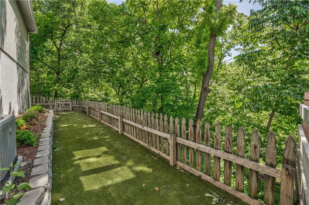 10781 Oakmont Street — photo 34