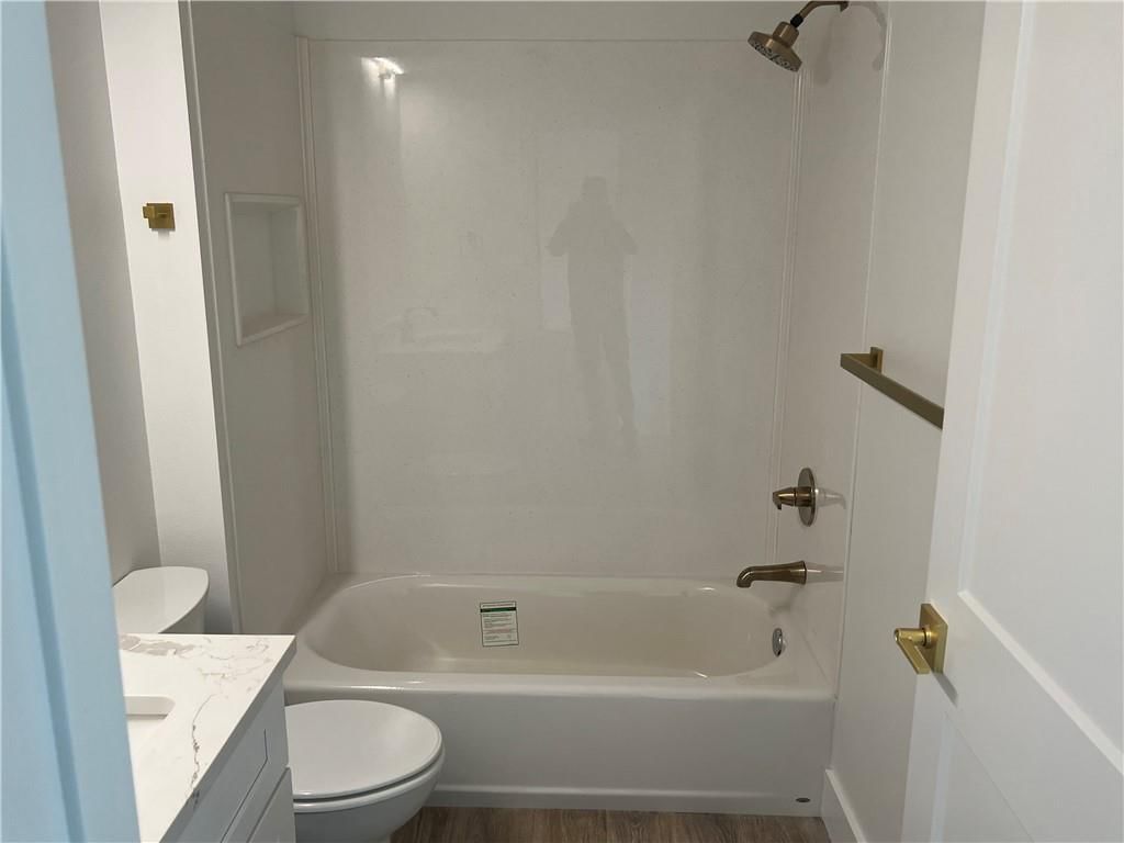 500 Catalpa Street — photo 30