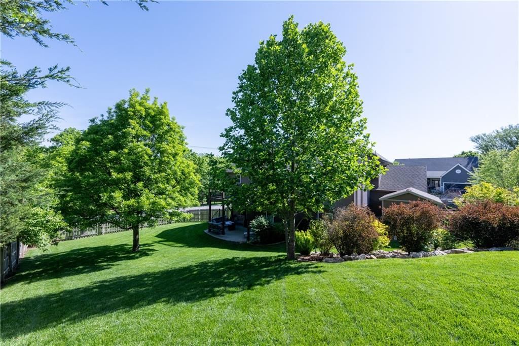 7100 Woodland Drive — photo 2