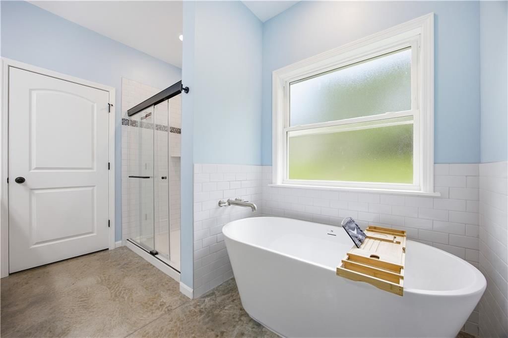 2944 N Highland Street — photo 3