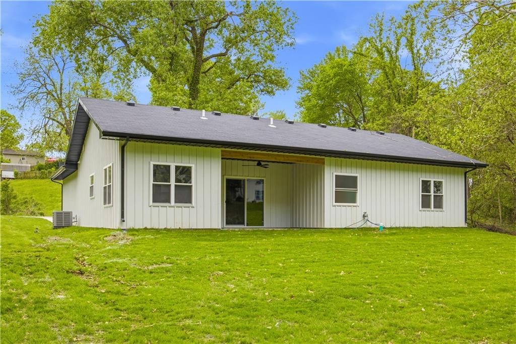 2944 N Highland Street — photo 14