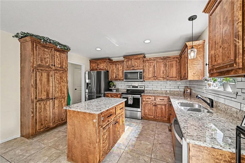 19205 Switchgrass Drive — photo 10