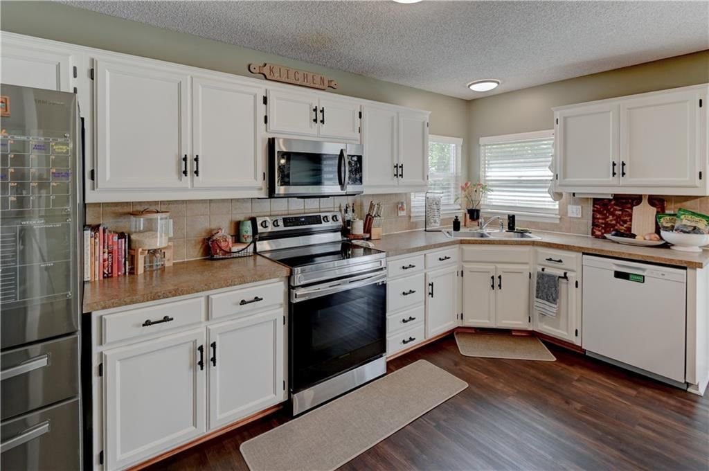 4523 Edgehill Street — photo 11