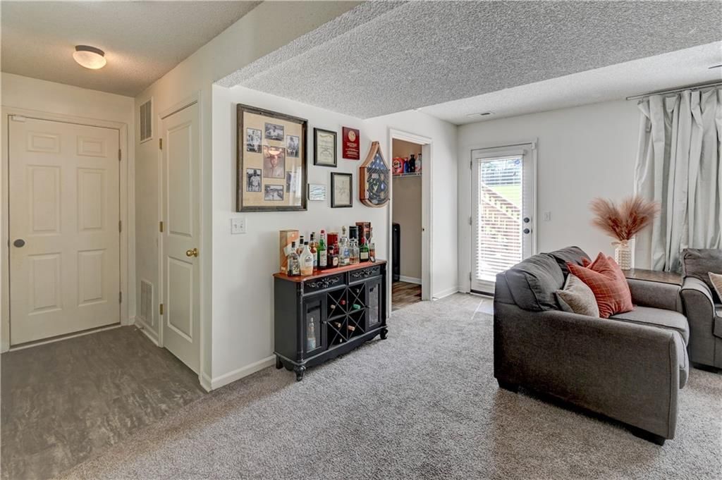 4523 Edgehill Street — photo 35