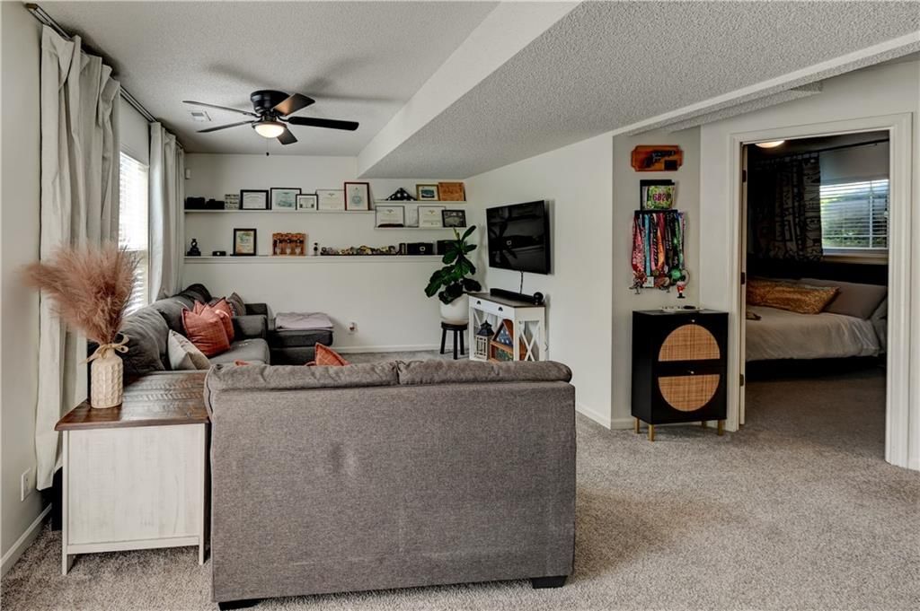 4523 Edgehill Street — photo 37