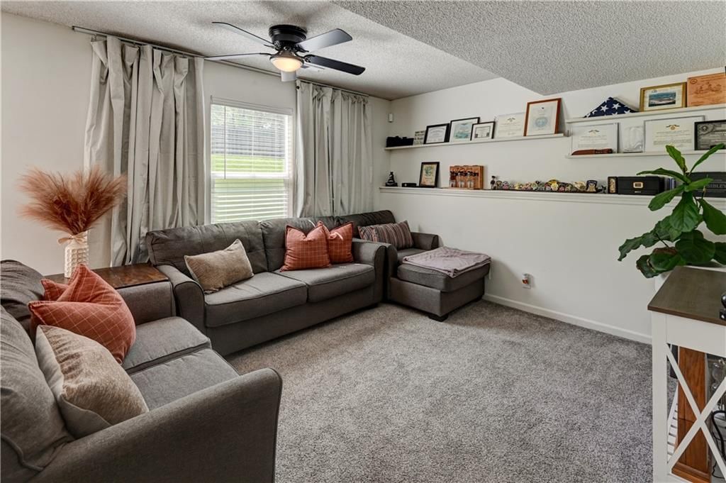 4523 Edgehill Street — photo 38