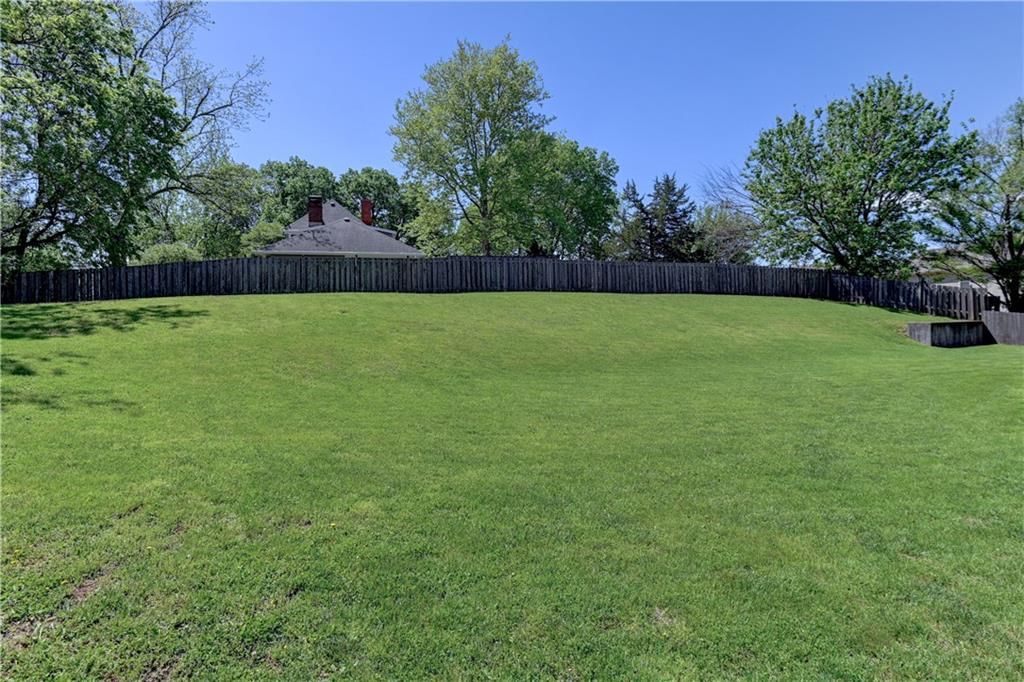 4523 Edgehill Street — photo 41