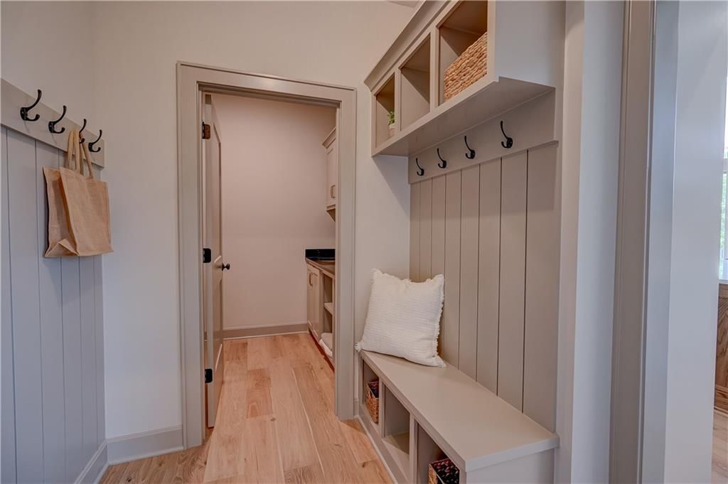 912 Savannah Lane — photo 31