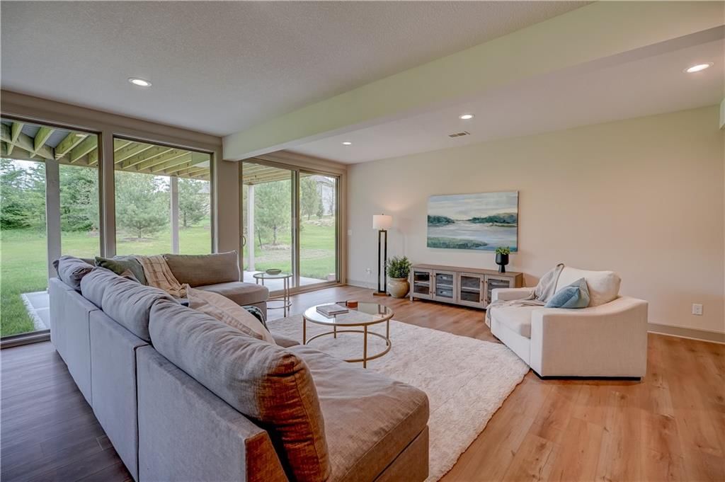 912 Savannah Lane — photo 49