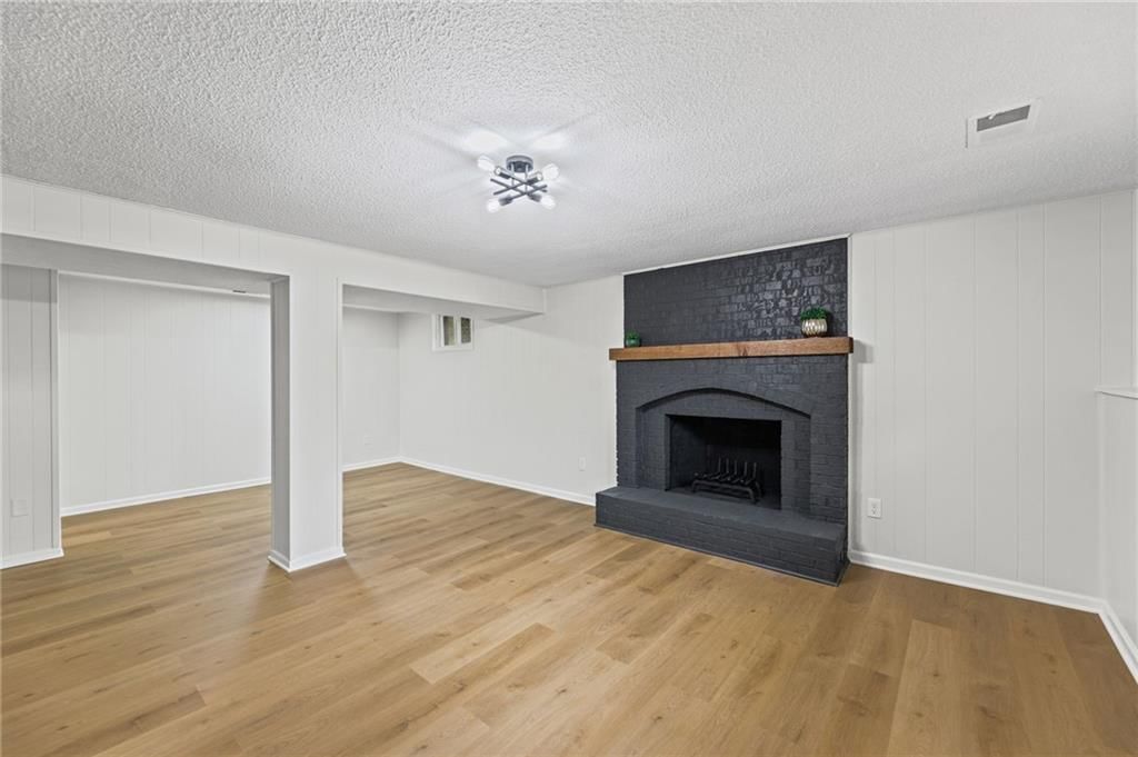9822 Hardesty Avenue — photo 26