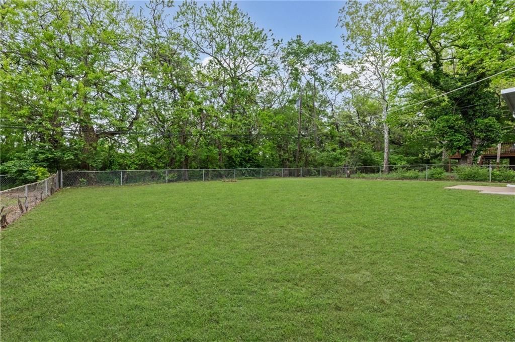 9822 Hardesty Avenue — photo 33