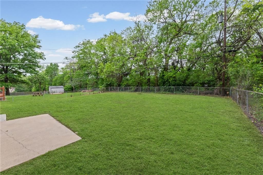 9822 Hardesty Avenue — photo 34