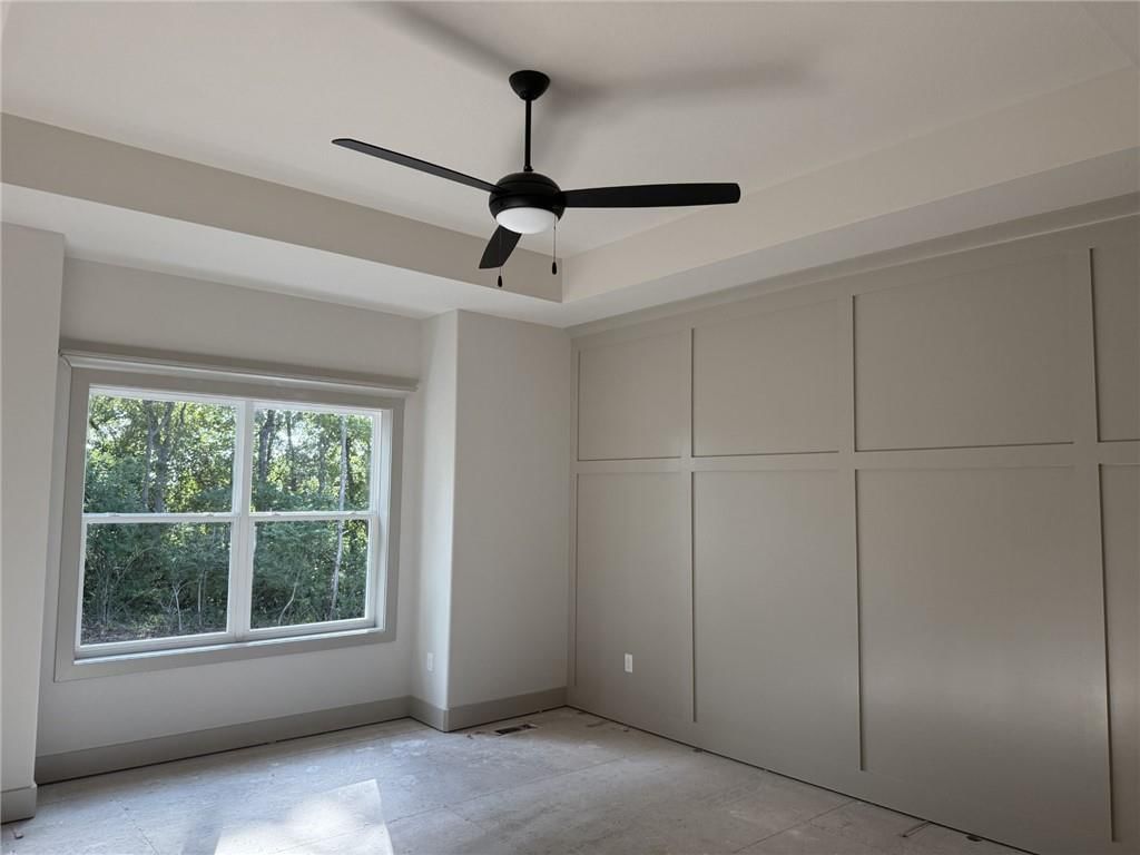 Photo 8 of 11 - 9023 N Colorado Avenue, Kansas City, MO 64156