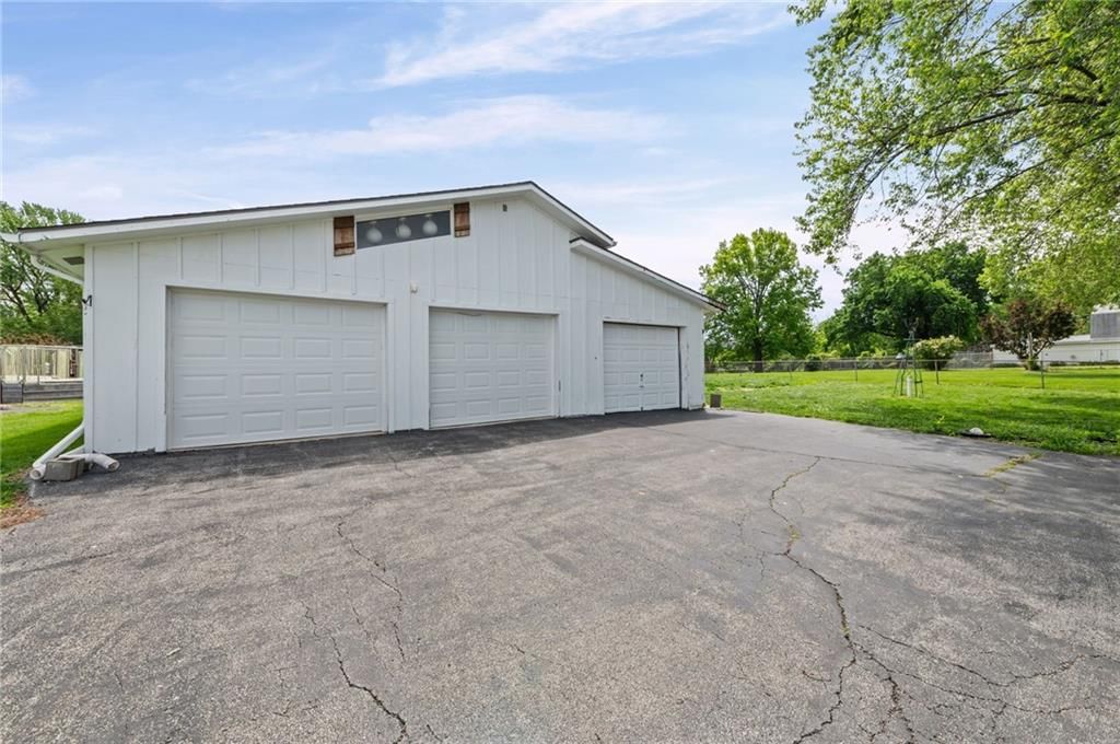 2509 S 53rd Street — photo 41