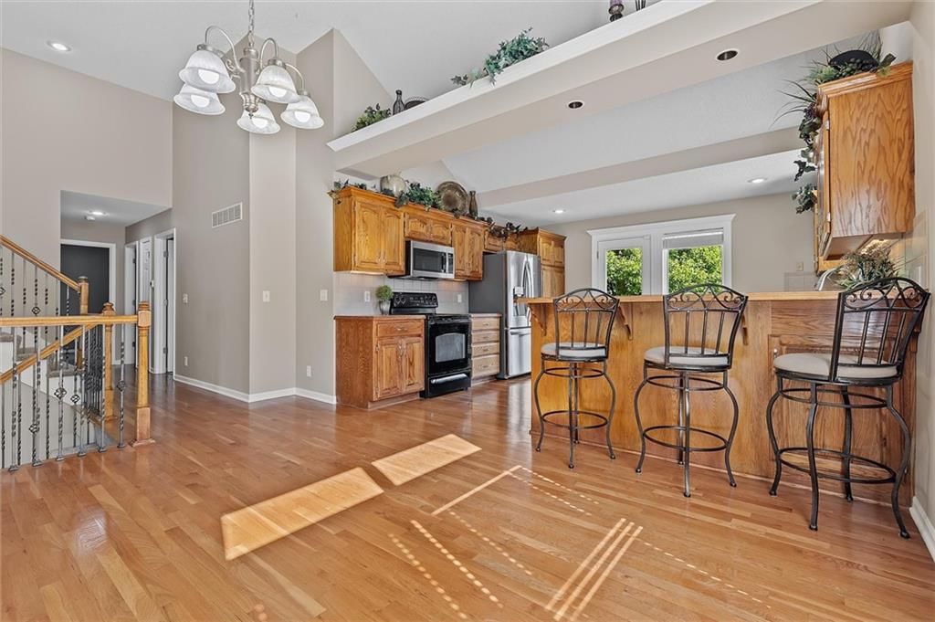 2209 NE Wyndham Drive — photo 5
