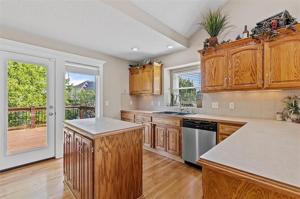 2209 NE Wyndham Drive — photo 8