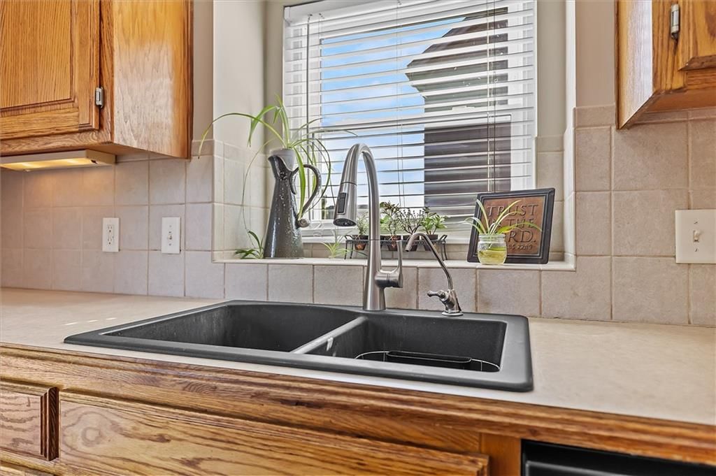 2209 NE Wyndham Drive — photo 10