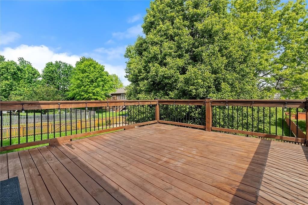 2209 NE Wyndham Drive — photo 31