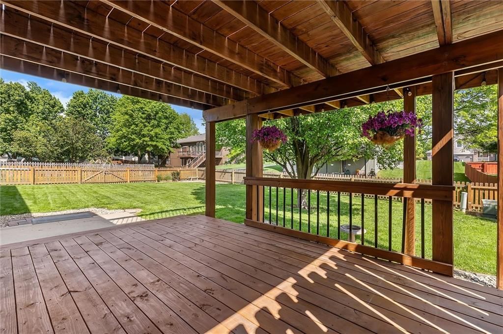 2209 NE Wyndham Drive — photo 33
