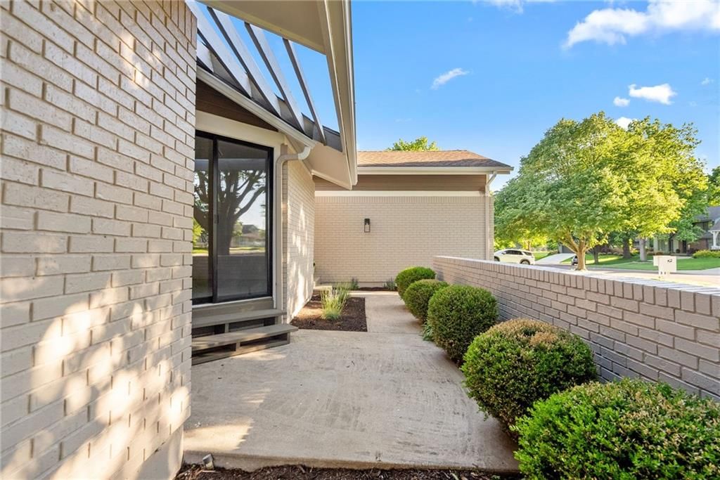 15801 Dearborn Street — photo 5