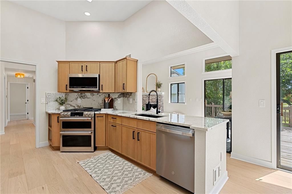 15801 Dearborn Street — photo 19