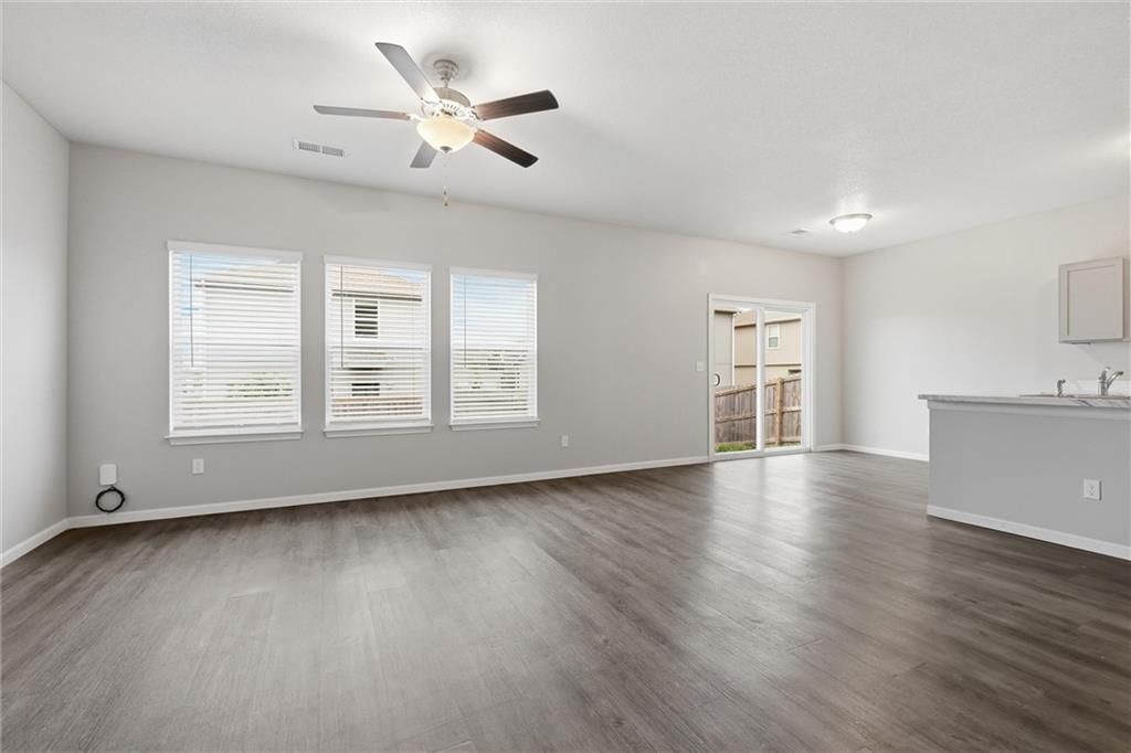 21305 W 215th Terrace — photo 5