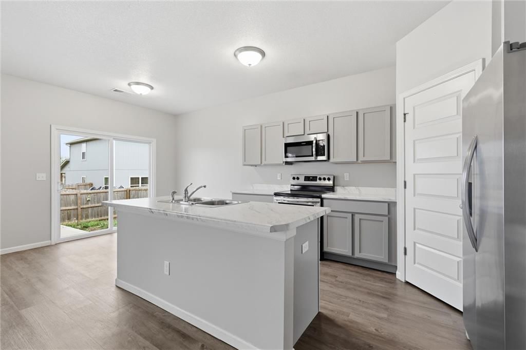 21305 W 215th Terrace — photo 9