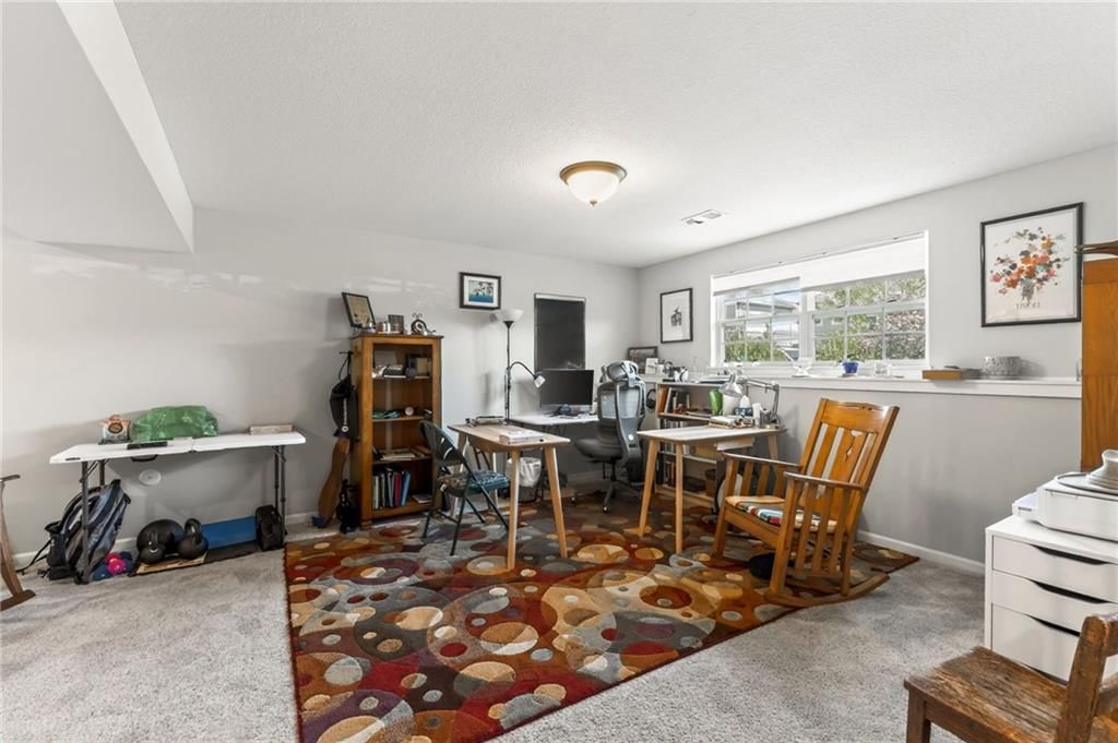 1704 Chestnut Street — photo 24