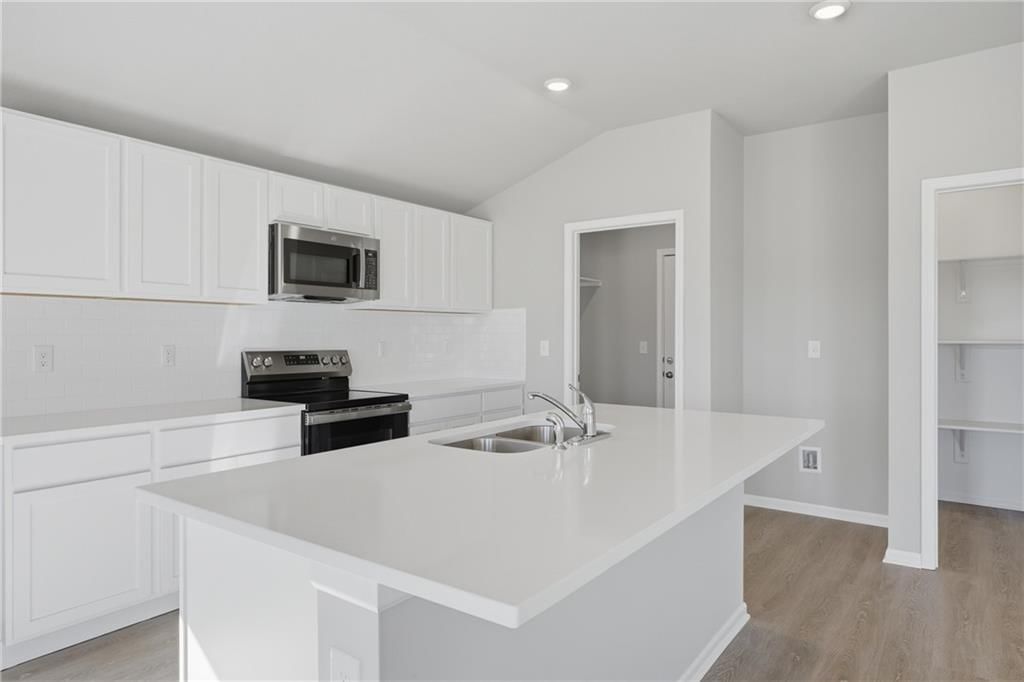19475 Lincoln Street — photo 8