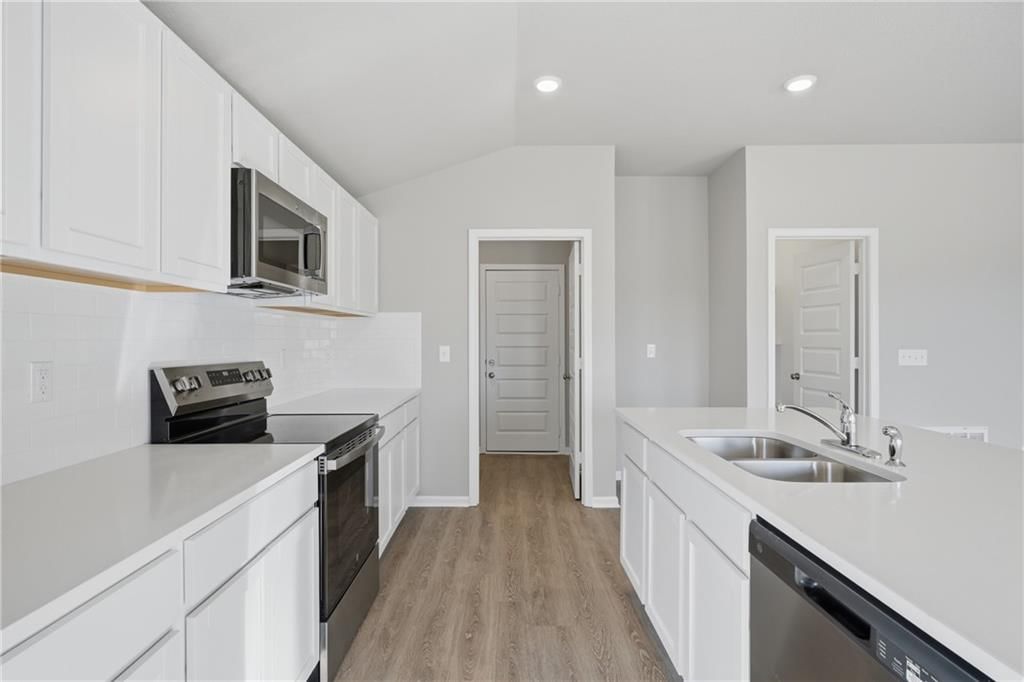 19475 Lincoln Street — photo 9