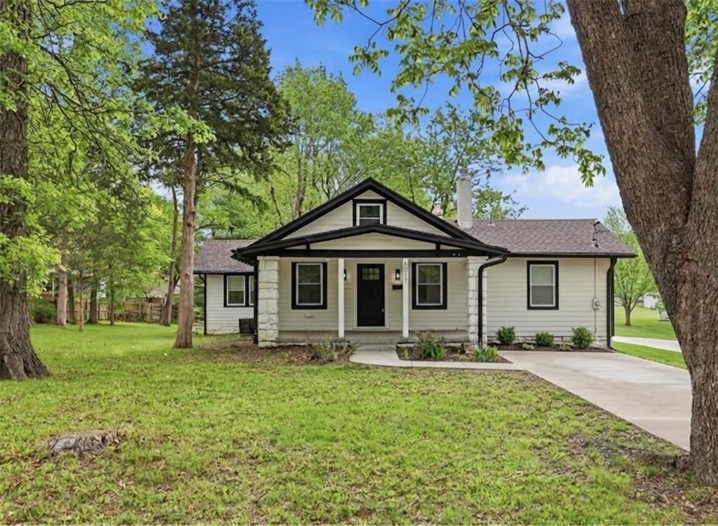6017 Mastin Street, Merriam, KS