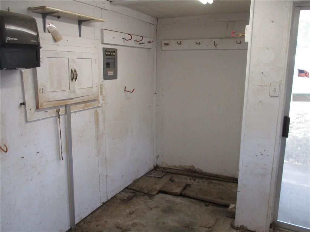 208 E 21st Street — photo 11