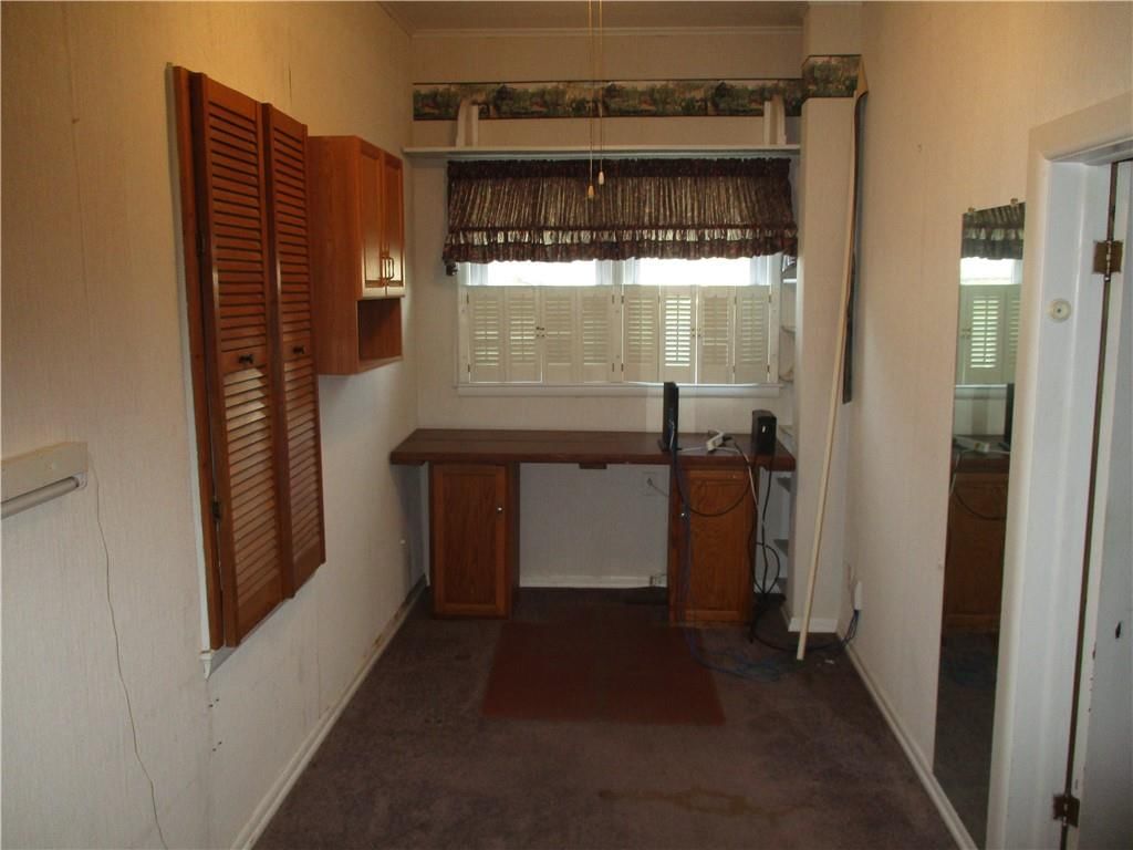 208 E 21st Street — photo 32