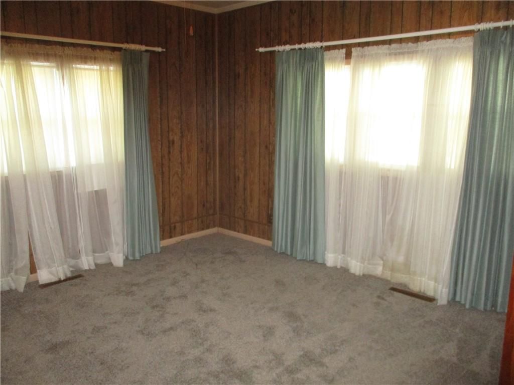 208 E 21st Street — photo 39