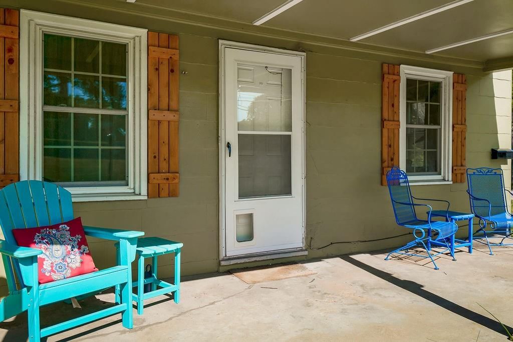 1540 N Noland Road — photo 3