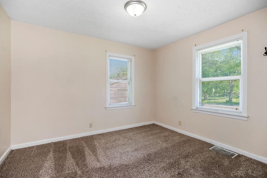 1540 N Noland Road — photo 17
