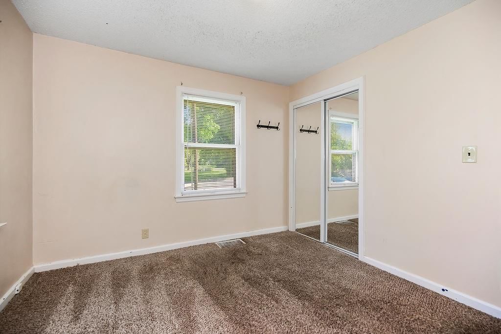 1540 N Noland Road — photo 18