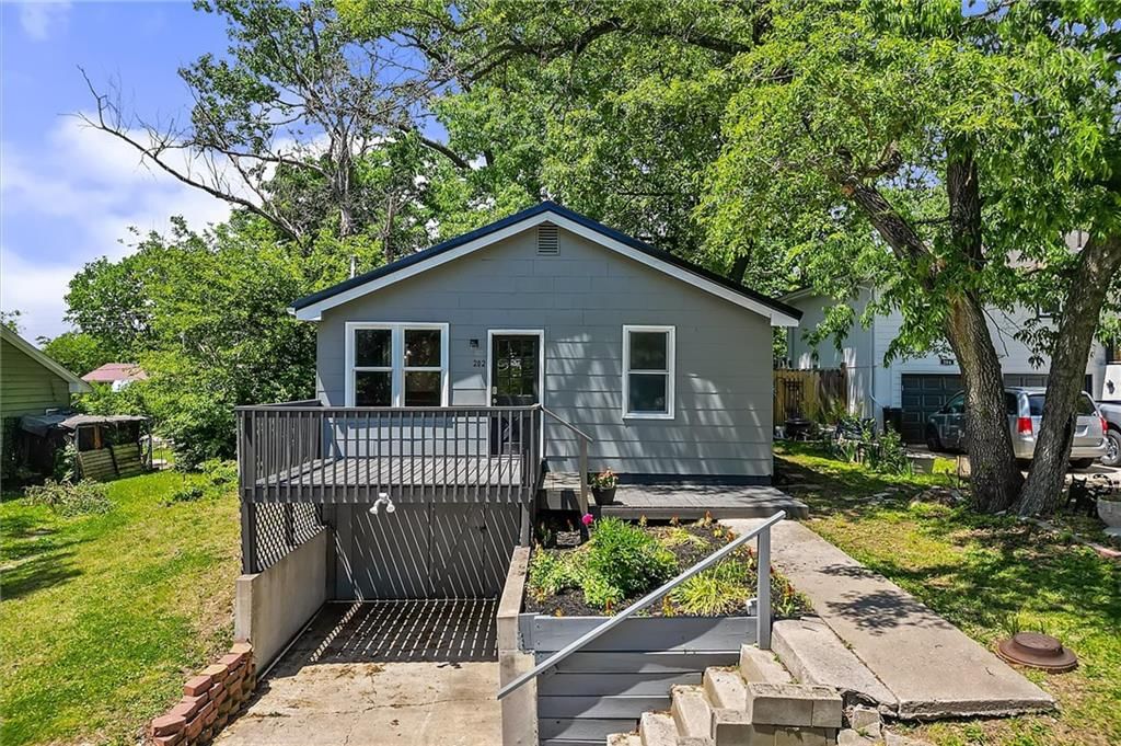 202 N Titus Avenue — photo 1