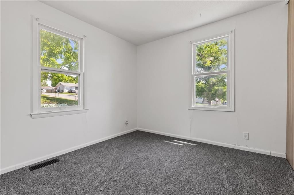 202 N Titus Avenue — photo 11