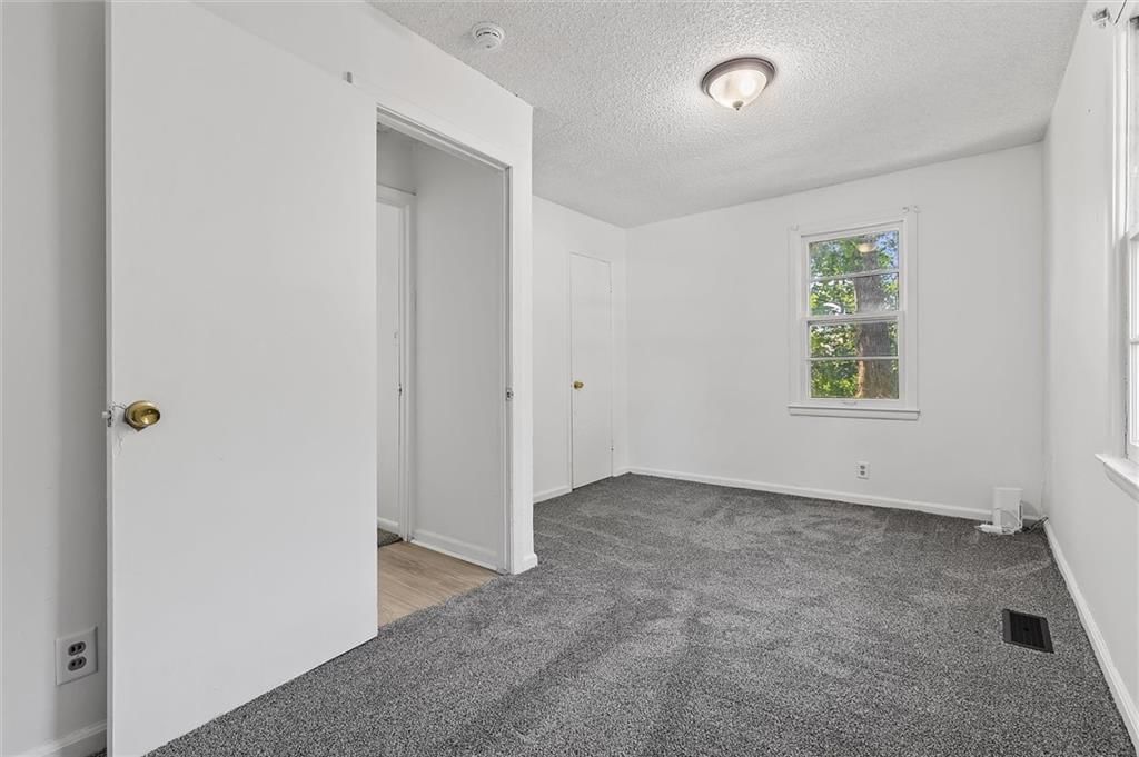 202 N Titus Avenue — photo 17