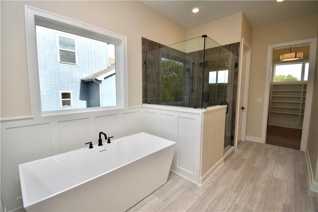 8352 NE 77th Terrace — photo 17