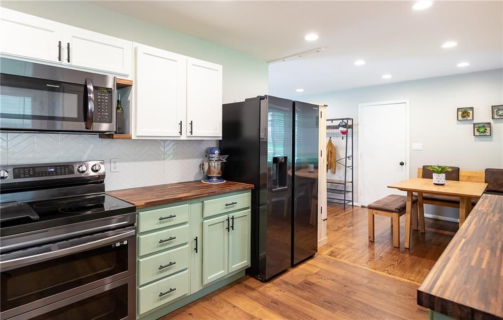 6306 W 77th Terrace — photo 8
