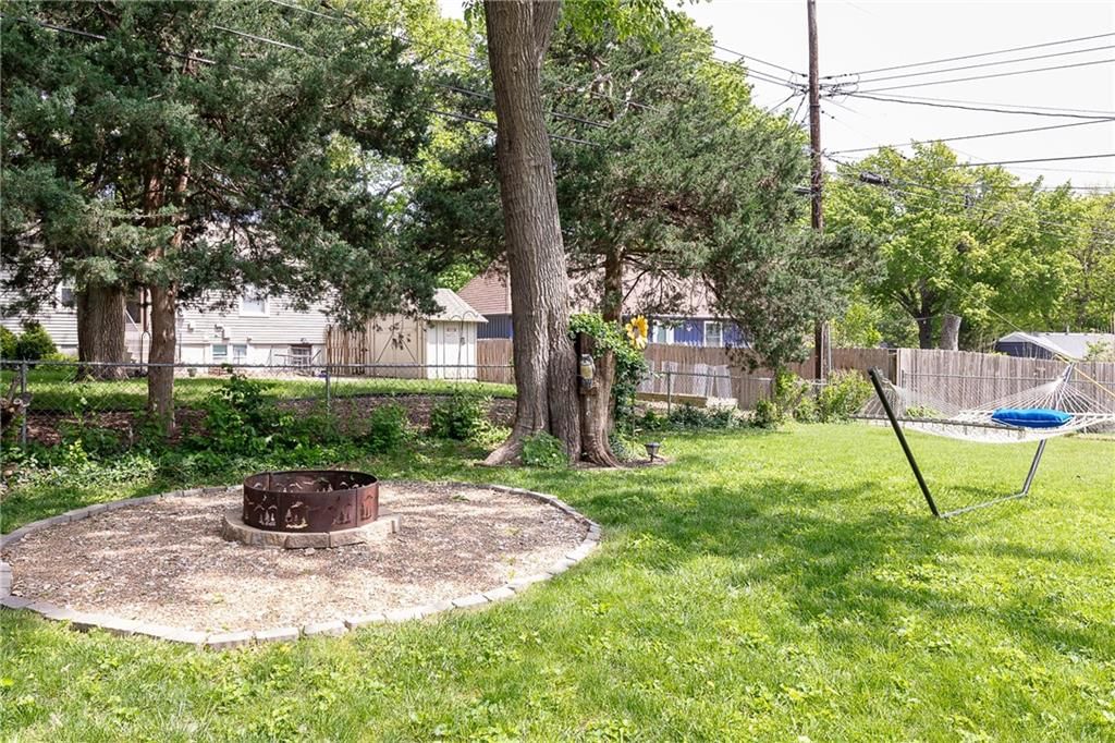 6306 W 77th Terrace — photo 24