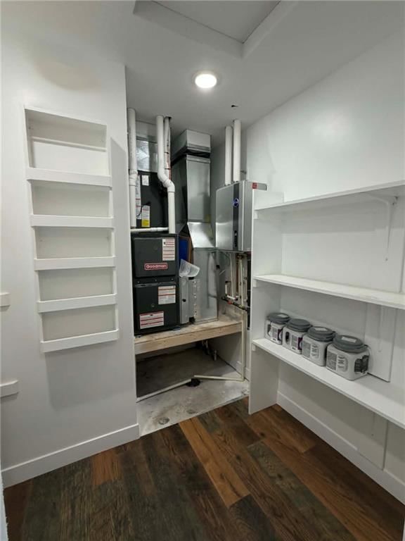 902 Morgan Street — photo 35