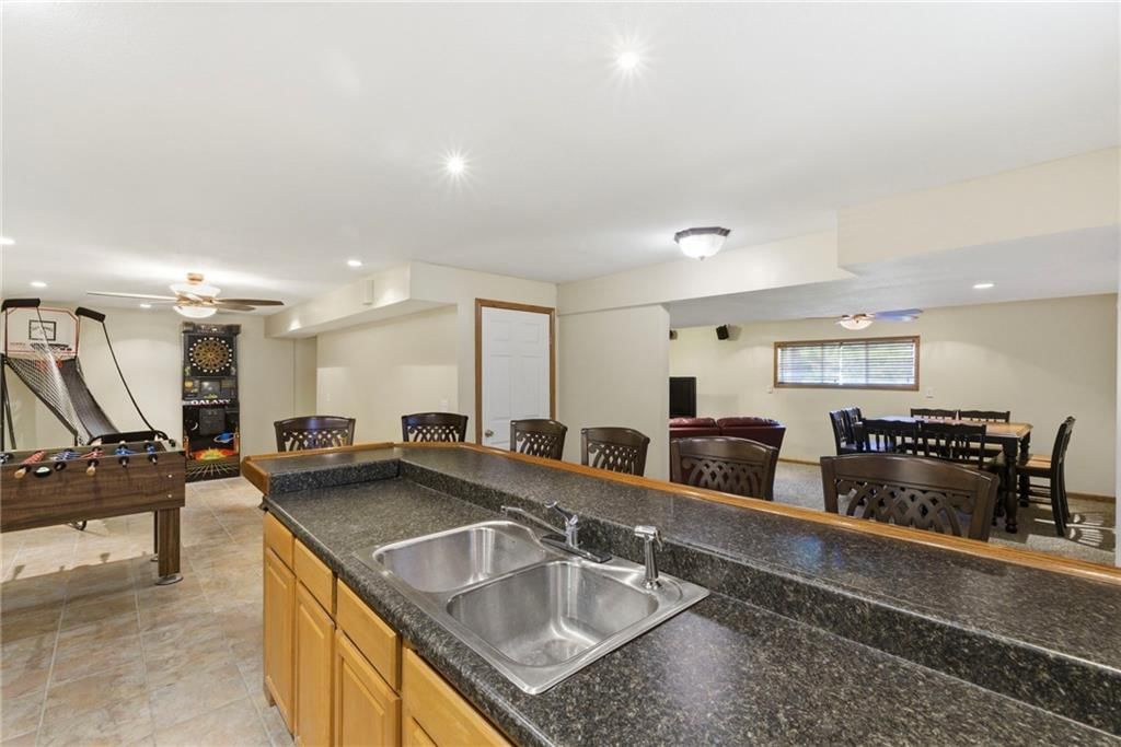504 SE Asheville Drive — photo 12