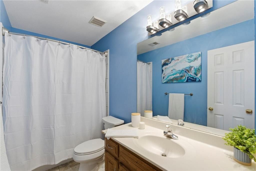 504 SE Asheville Drive — photo 17