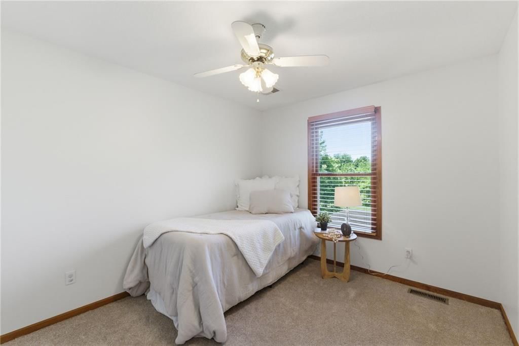 504 SE Asheville Drive — photo 19